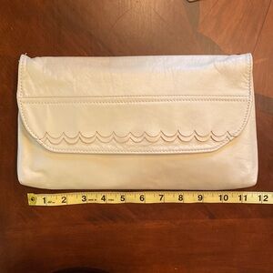 Vintage Leather Oversized Clutch Handbag with Coin pocket and Strap in Cream